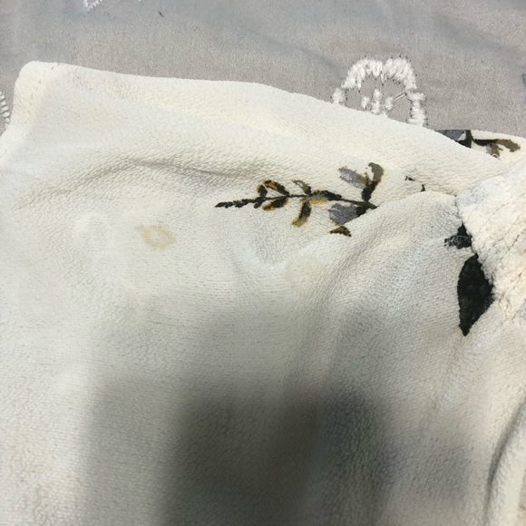 White Fox Boutique Floral Romper - Picture 5 of 8